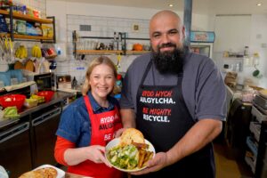 Joanna Page Returns to Barry to Help Families Save Money and Reduce Food Waste